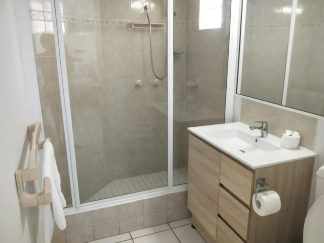 1 Bedroom Apartment with garden view