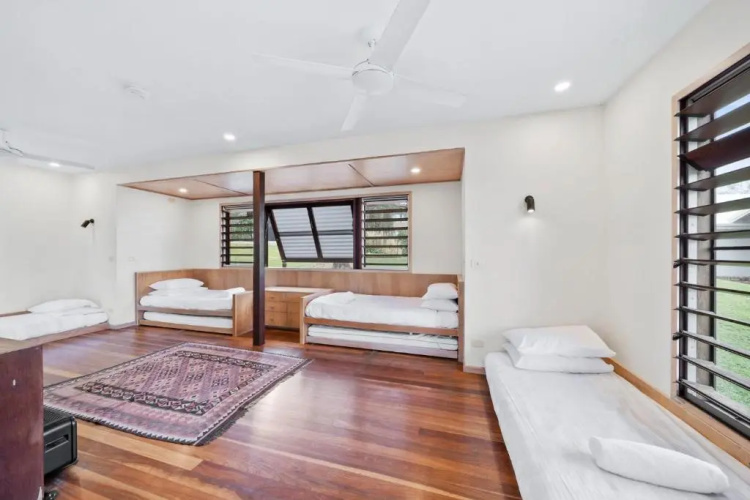 Laguna House