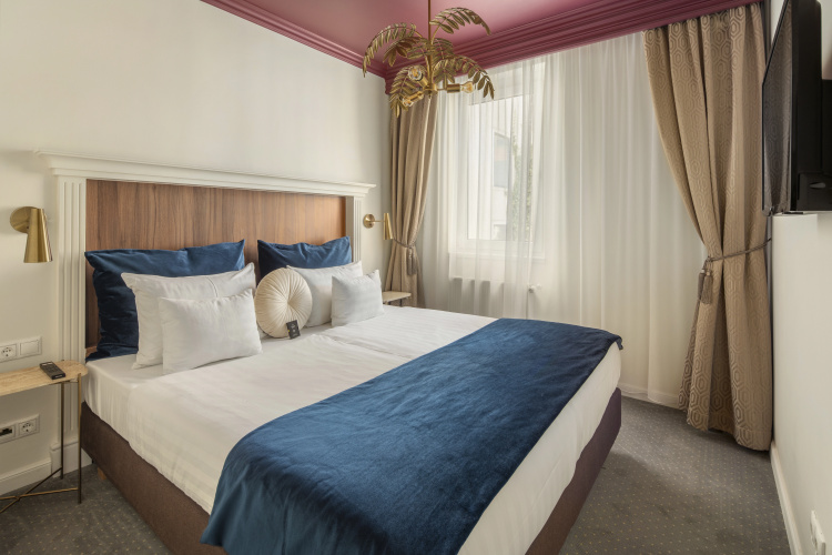 Queen's Court Hotel & Residence photo 6