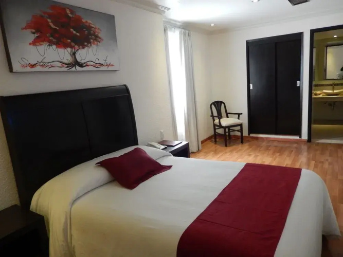 Roma, Suites & Business Center