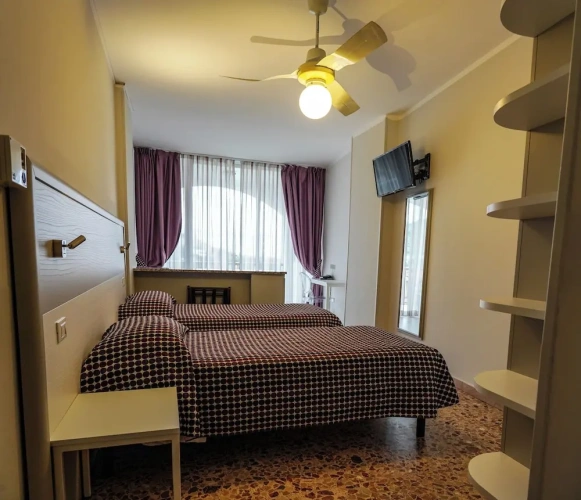 Classic Quadruple room