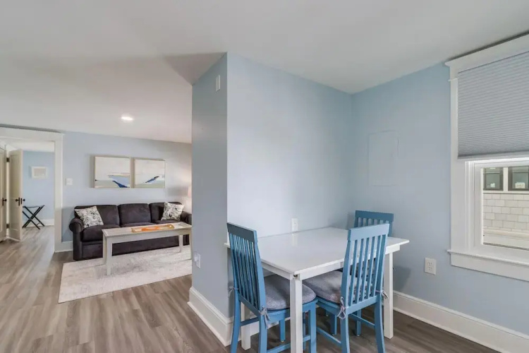 Baltimore Avenue 49 #2