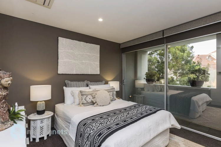 3BR Sydney Harbourside Home/Rooftop Pool & Parking