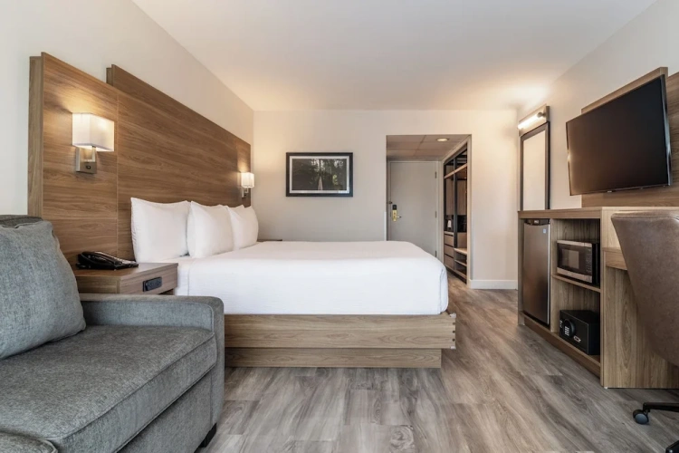 Standard Double room with balcony