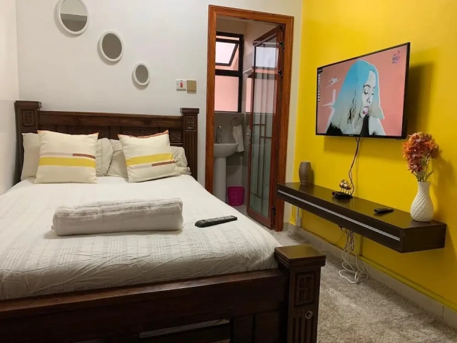 Deluxe Studio