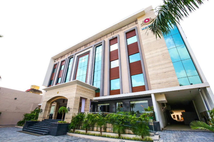 OYO 22010 Hotel Stella Continental