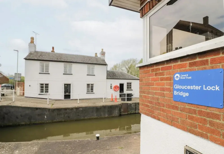 The Lock House