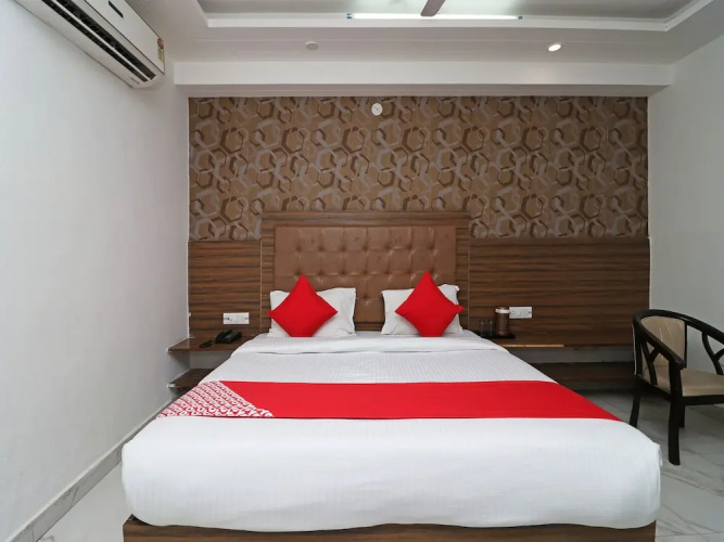 OYO 5049 Hotel Doon