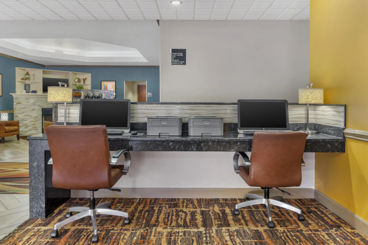 Best Western Plus Suites-Greenville