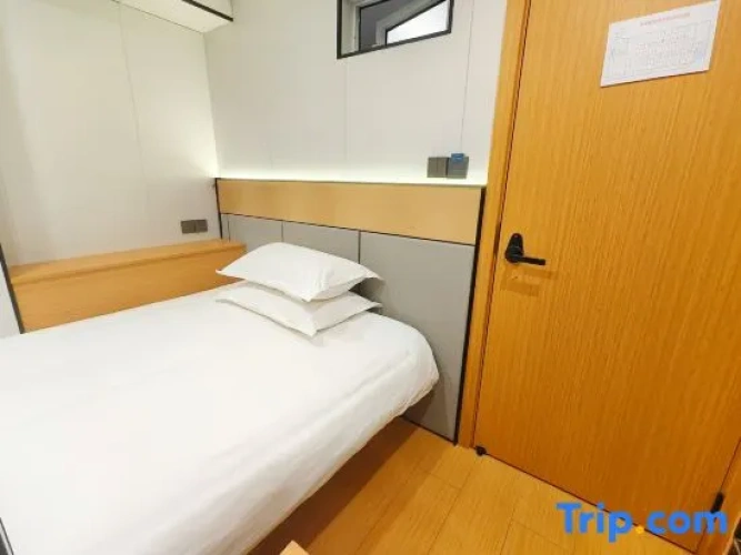 Standard Sextuple room
