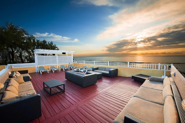 Palm Beach Oceanfront Inn
