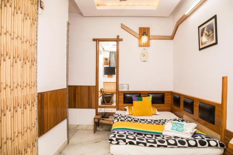 Deluxe Single room