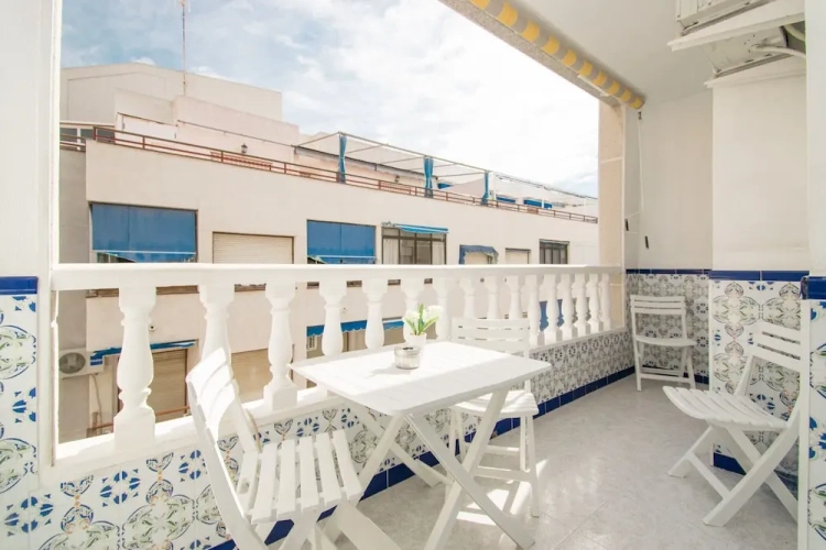 2 Bedrooms Apartment beachfront