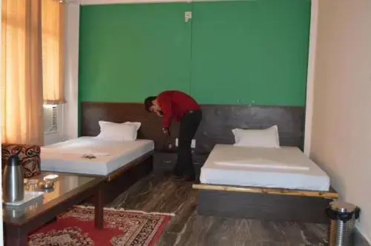 Hotel Theja Fort