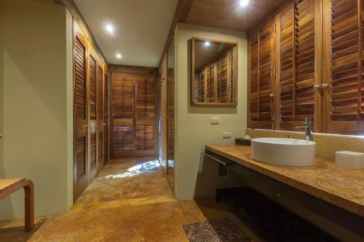 Sunny Vacation Villa 45
