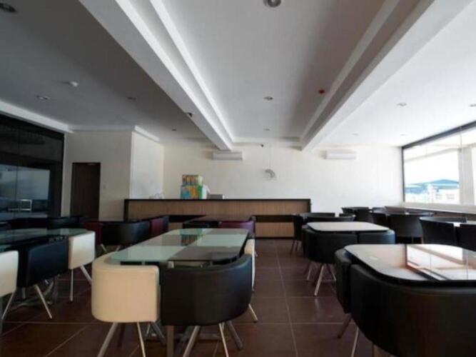 Han Palace Hotel SempornaOver view