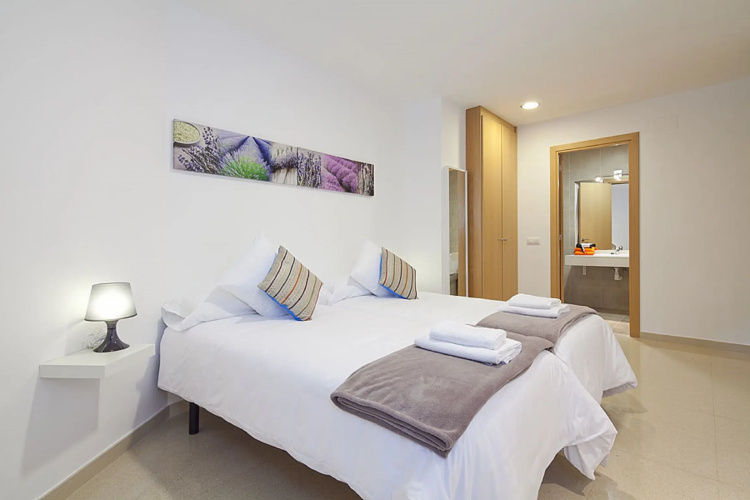 Charmsuites Paralel Apartments