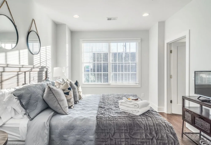 Luxury Home Blocks from Downtown by RedAwning