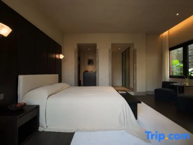 Suite with river view