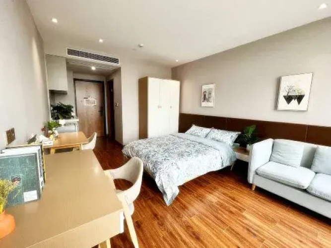 Joyous Hotel