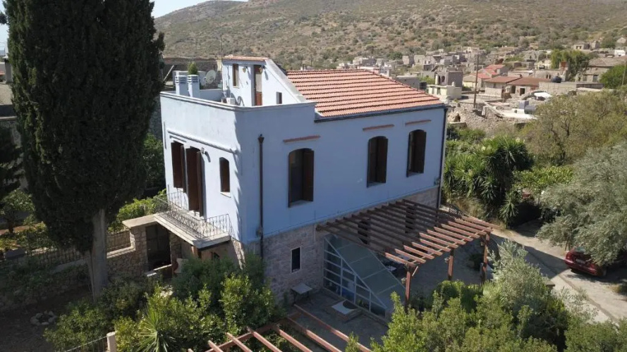 Traditional Hotel IANTHE
