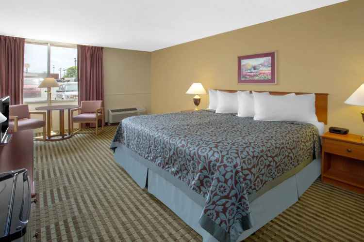 Days Inn by Wyndham Princeton
