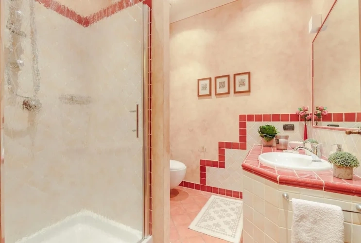 3 Bedrooms Apartment