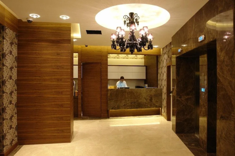 Le Mirage Suite