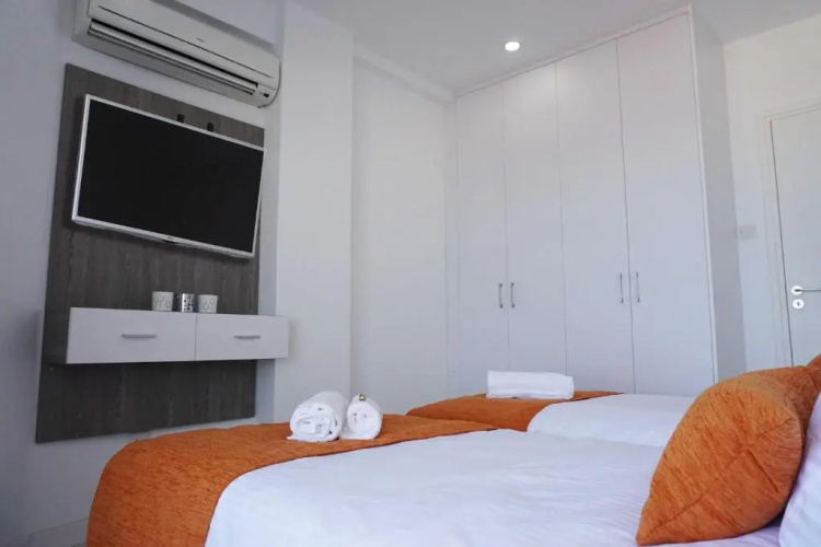 Lazuli Beachfront Apartment 21