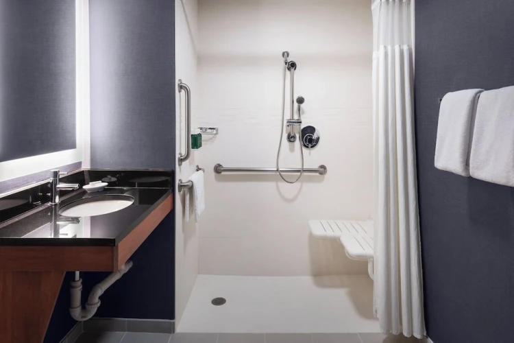 1 Bedroom Suite