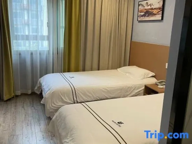 Bed in Dorm (male dorm)