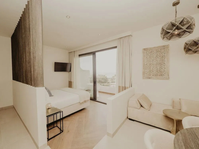 Comfy Studios Hotel