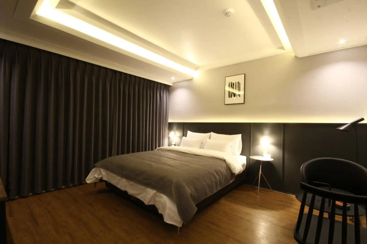 Deluxe Double room with city view