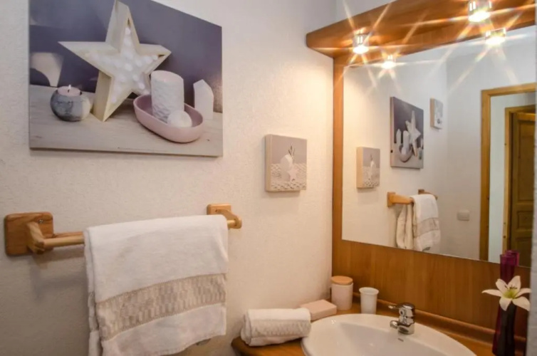Litchi Apartment