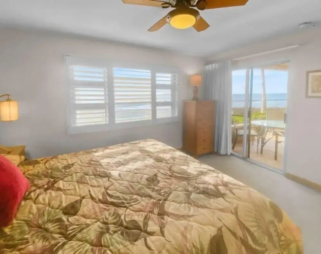 Menehune Shores, #115^ 3 Bedroom Condo by RedAwning