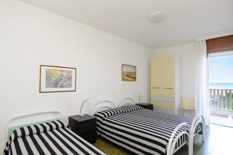 3 Bedrooms Apartment