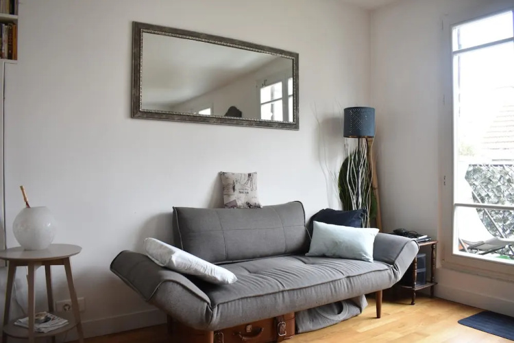 Cosy 1 Bedroom Flat in Paris With Terrace