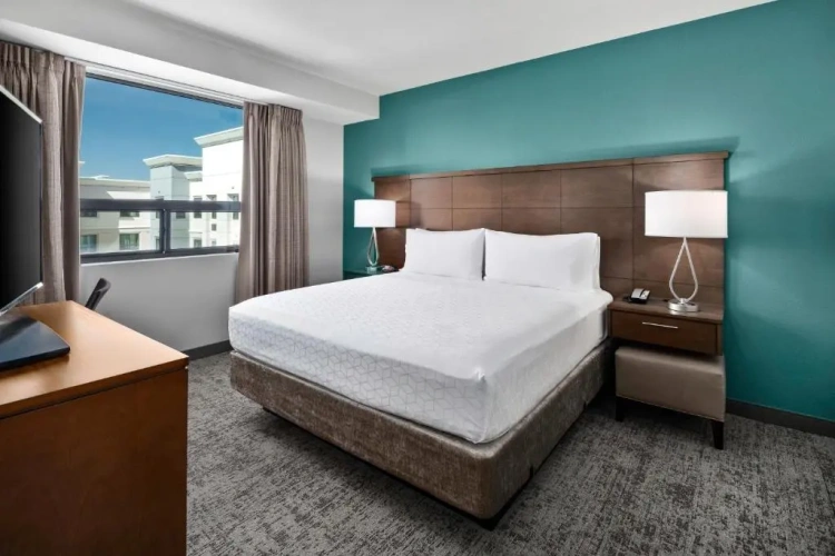 2 Bedrooms Suite