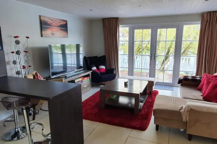 Cotswold Lake House
