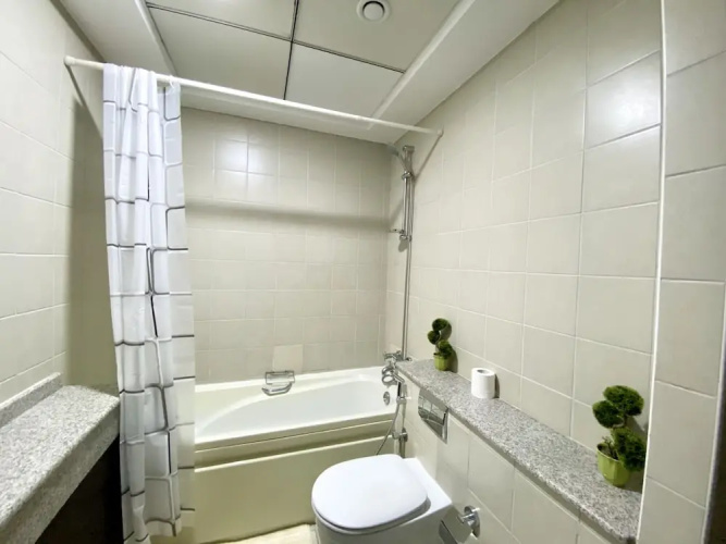 Luxury 2BR Apartment with partial Marina views