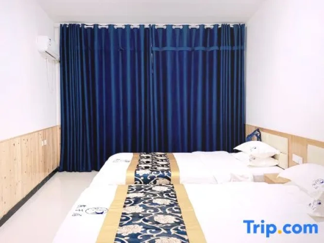 Deluxe Family Suite