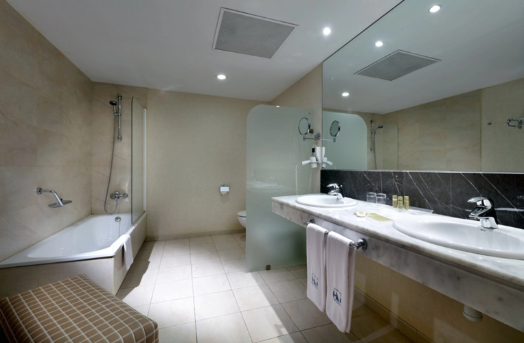 Hotel Eurostars Zaragoza photo 10