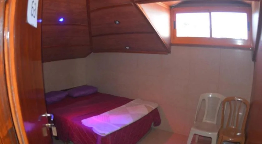 New Palm Hotel & Hostel
