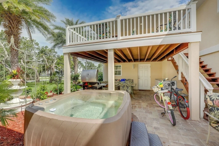 3 Bedrooms Cottage with balcony