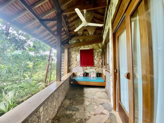 Standard Twin room with balcony