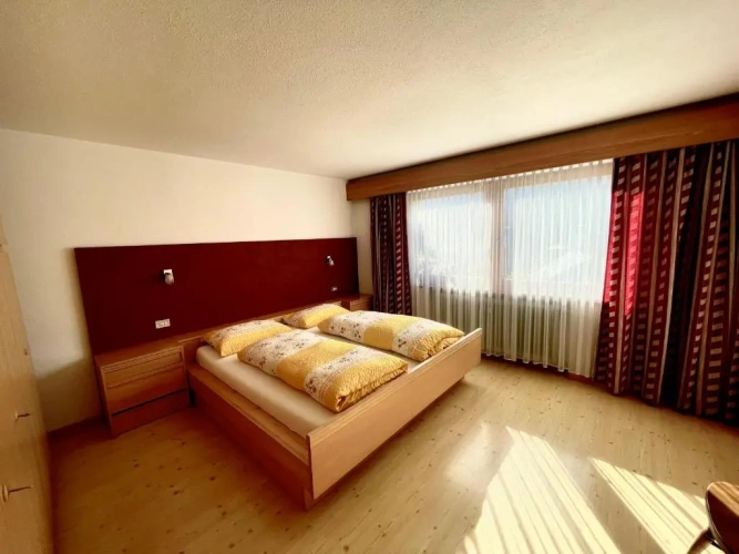 Apartment with mountain view