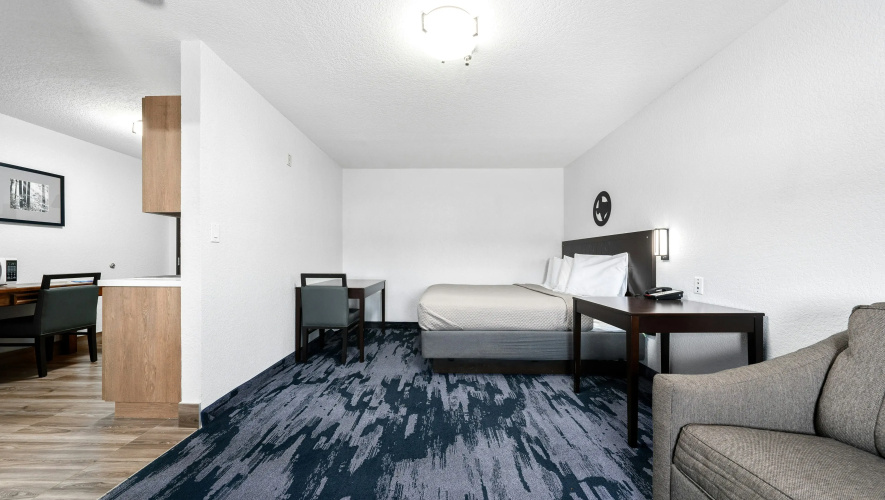 Atria Hotel and RV McGregor
