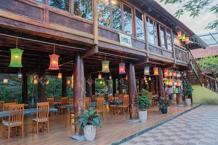 Golden Mountain Hostel