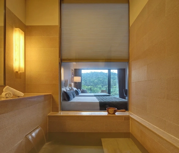 Classic Family room with balcony and with mountain view