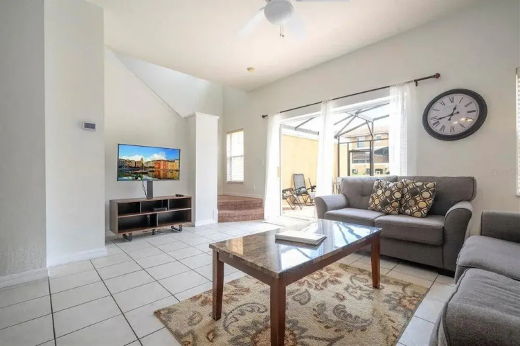Bright 3B w Pool Close to Disney Encantada 8545